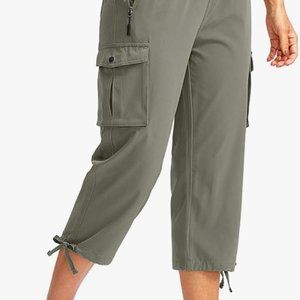 Women's Olive/Camo Green Capri Cargo Pants w/ Pockets Size 6